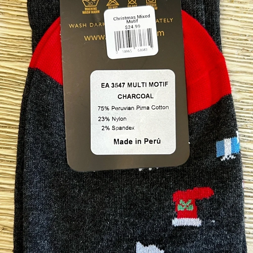 🆕 Festive Black Socks with Green Heel